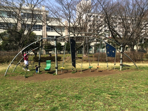 猿江恩賜公園の遊具