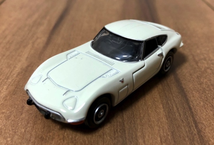 トミカプレミアムの2000GT